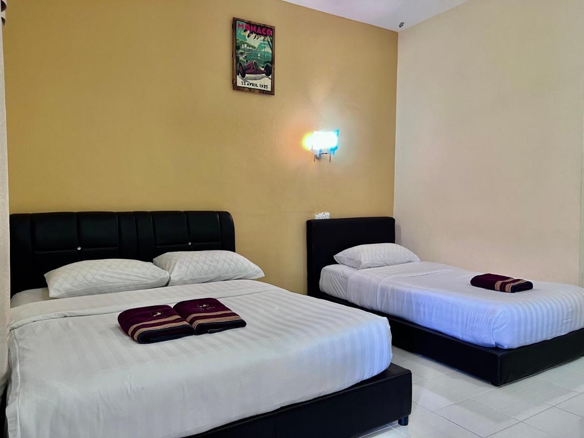 Dhania Cenang Beach Motel Pantai Cenang  Exteriör bild