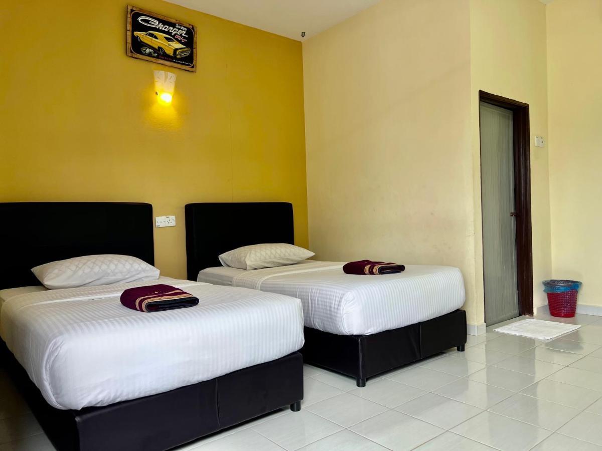 Dhania Cenang Beach Motel Pantai Cenang  Exteriör bild