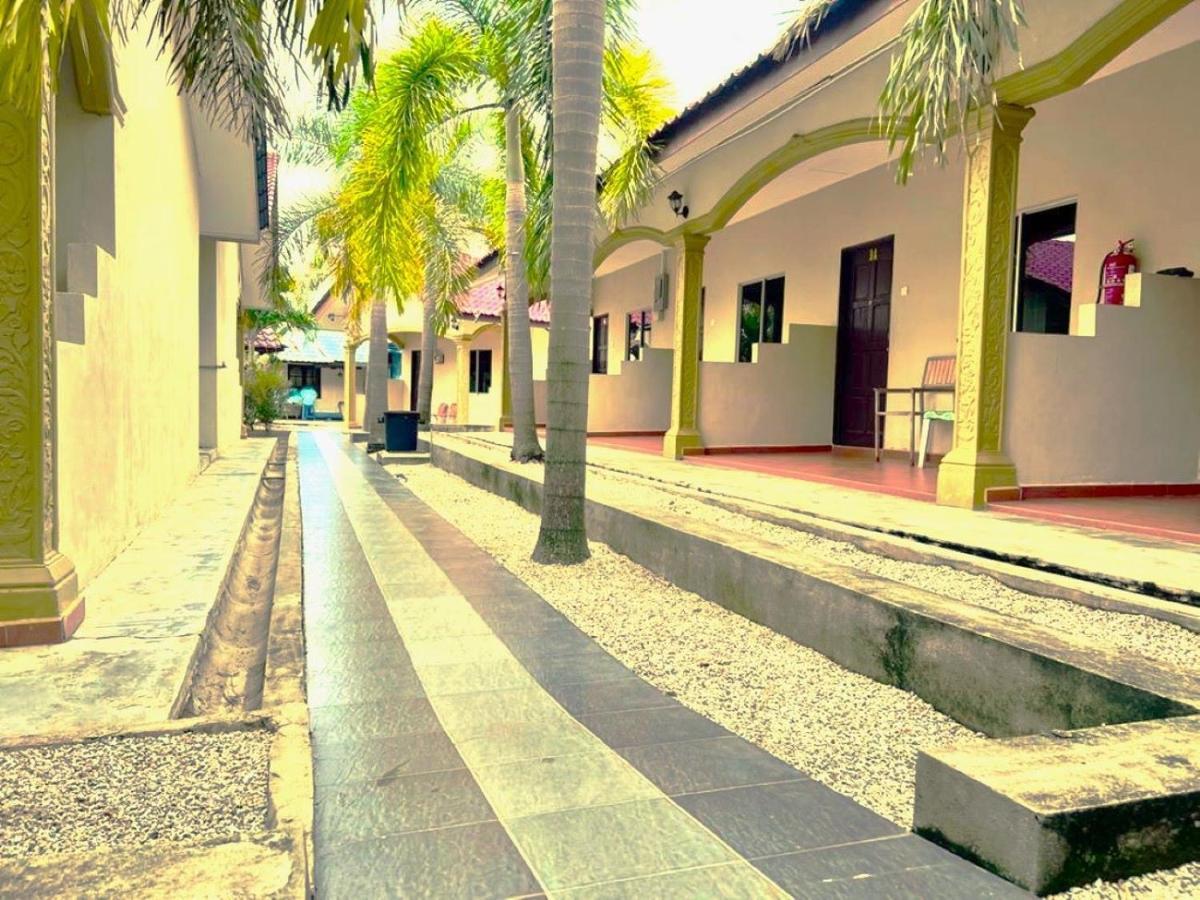 Dhania Cenang Beach Motel Pantai Cenang  Exteriör bild