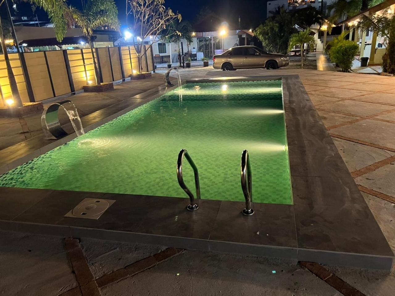 Dhania Cenang Beach Motel Pantai Cenang  Exteriör bild