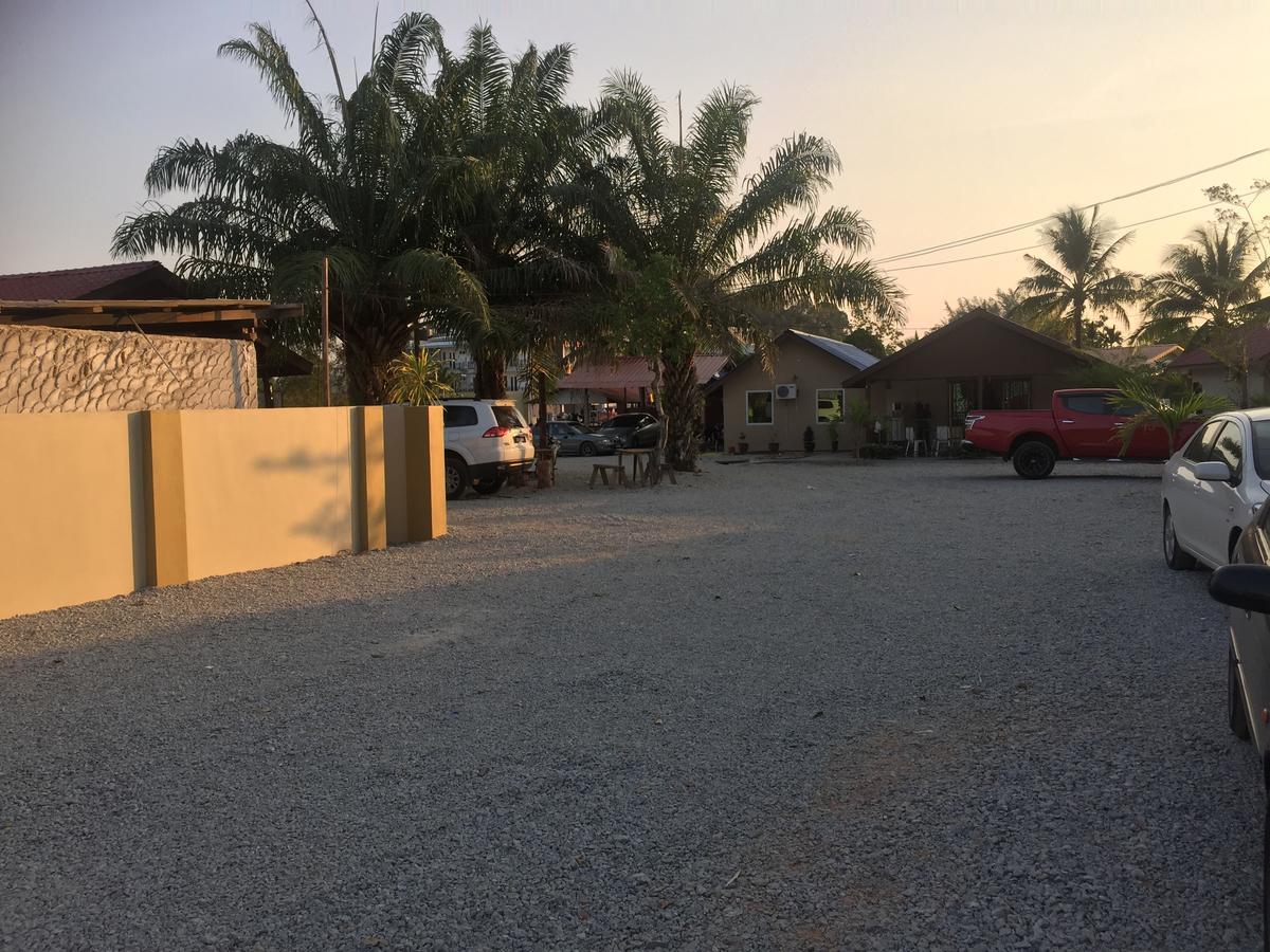 Dhania Cenang Beach Motel Pantai Cenang  Exteriör bild
