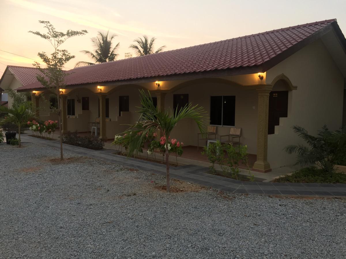 Dhania Cenang Beach Motel Pantai Cenang  Exteriör bild