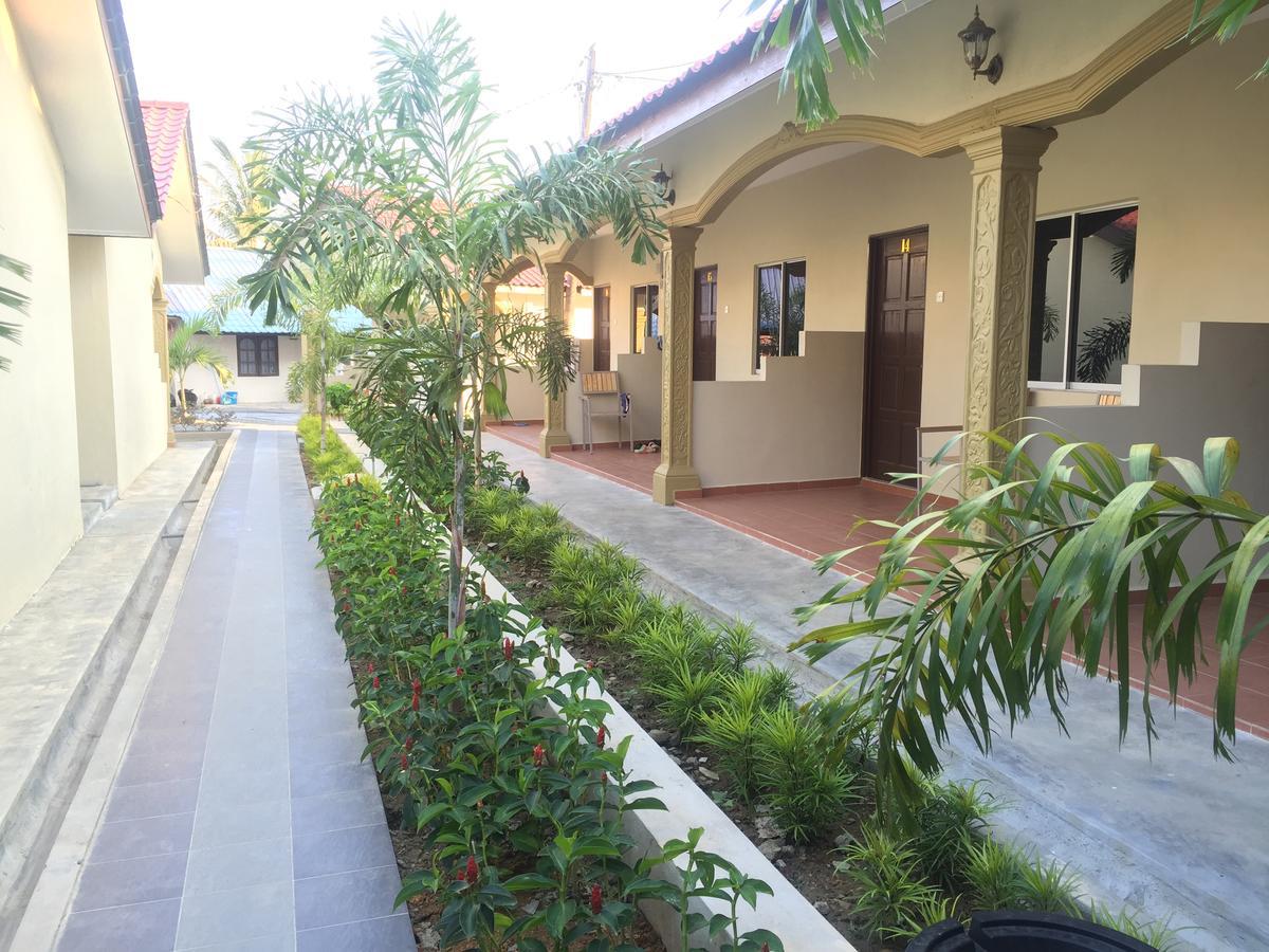 Dhania Cenang Beach Motel Pantai Cenang  Exteriör bild
