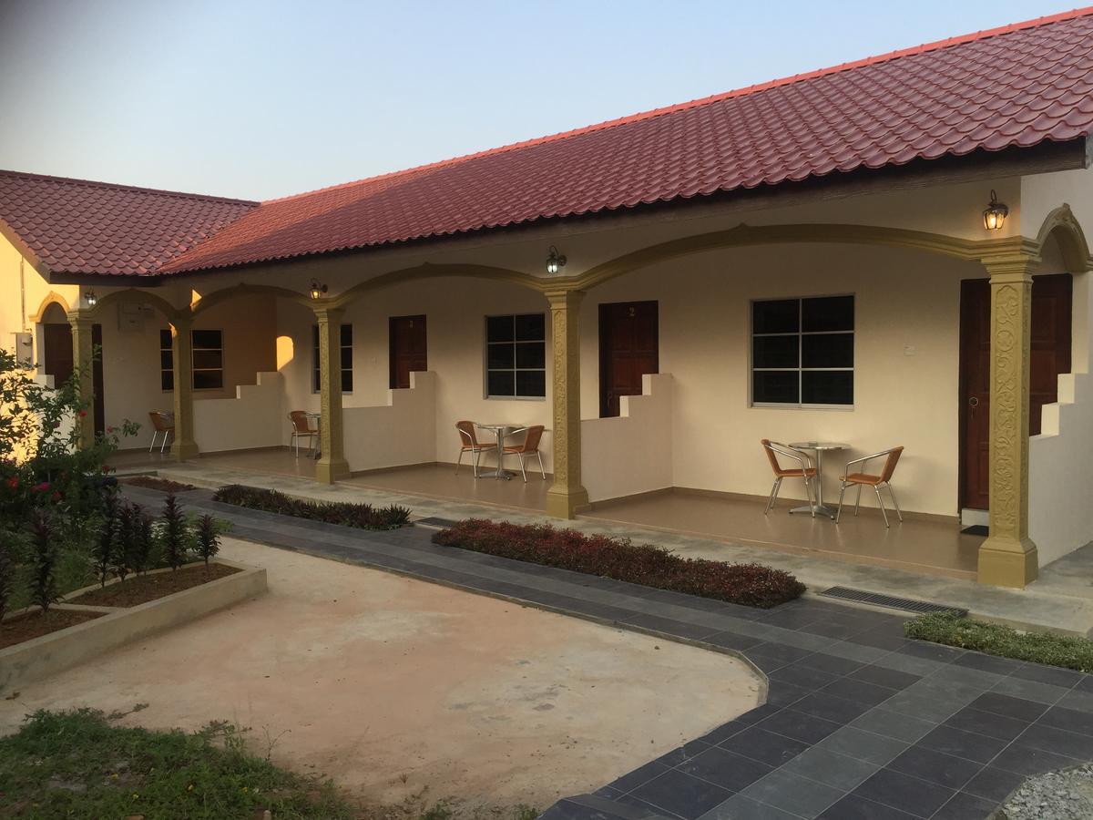 Dhania Cenang Beach Motel Pantai Cenang  Exteriör bild